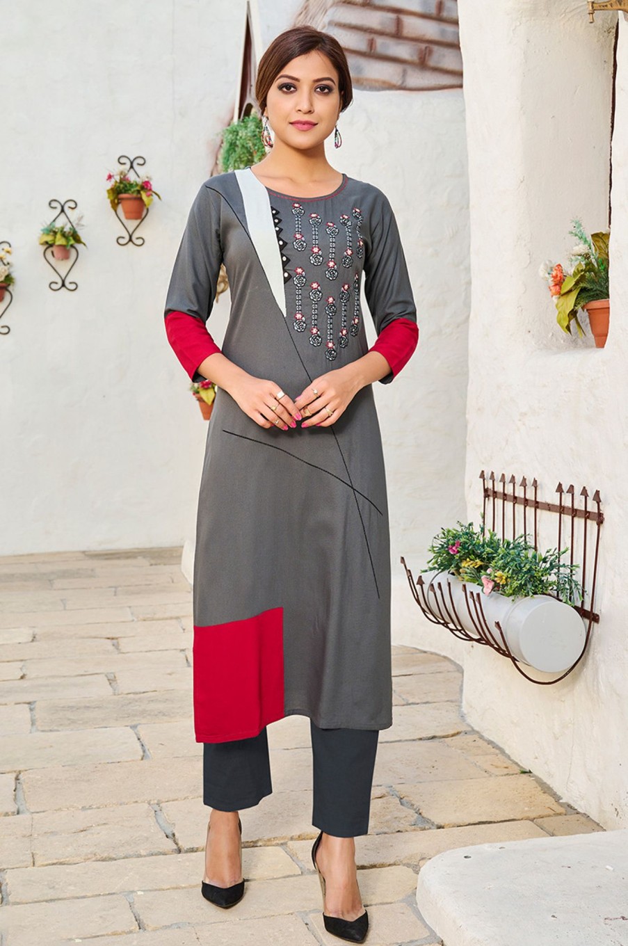 Women Palkhi | Dark Grey Color Kurti (T0274)