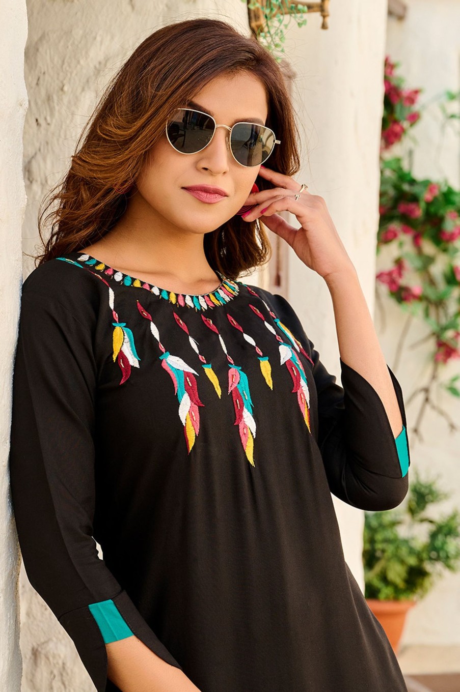 Women Palkhi | Black Color Kurti (T0268)