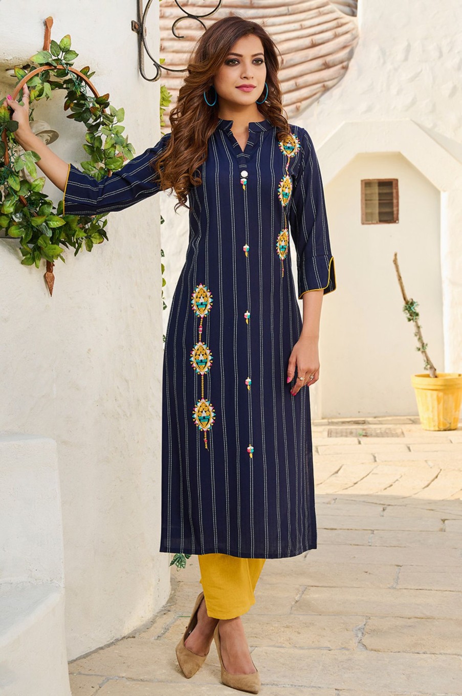 Women Palkhi | Elegant Navy Blue Color Kurti (T0266)