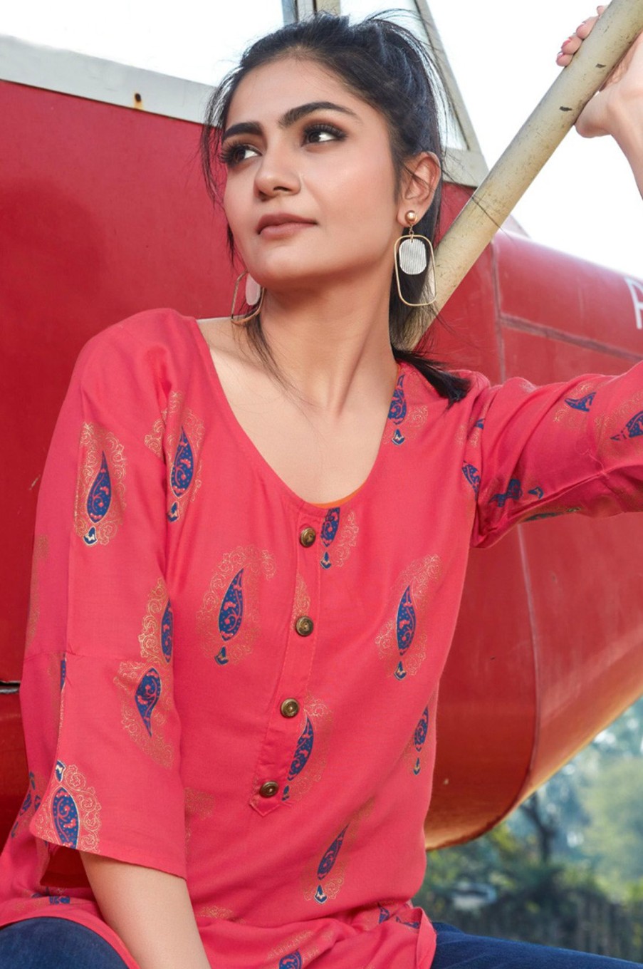 Women Palkhi | Pink Color Short Kurti (D1348)